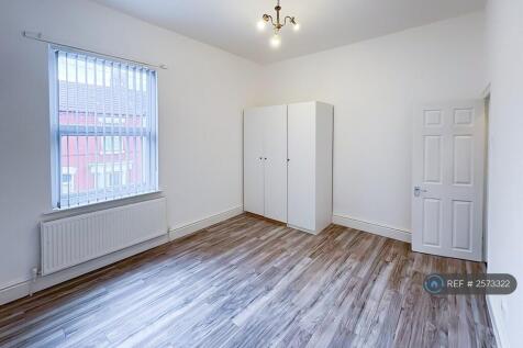 Large Main Bedroom