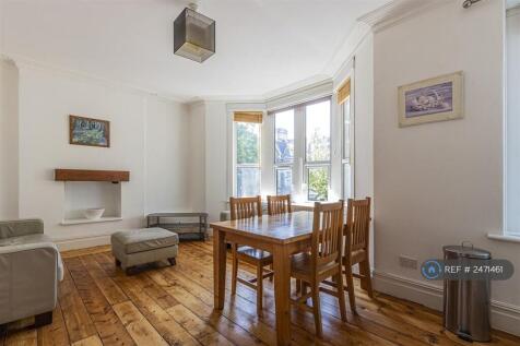 Kitchen/Lounge