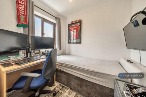 2nd Bedroom