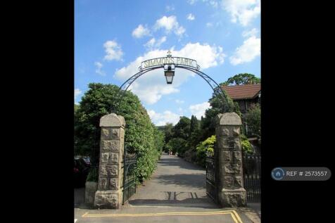 Simmons Park (10 Min Walk)