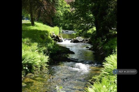 Simmons Park (10 Min Walk)