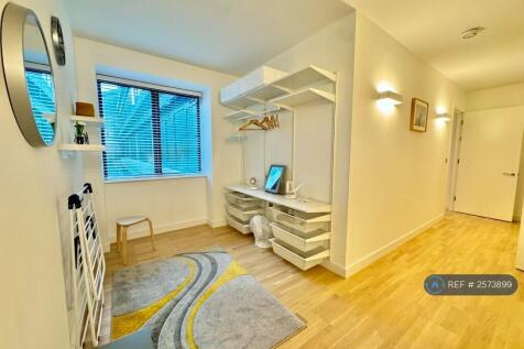 Alcove In Master Bedroom
