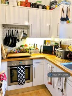 Fully Fitted Kitchen