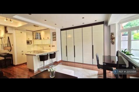 Living Room/Kitchen