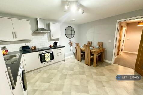 Kitchen/ Dining 