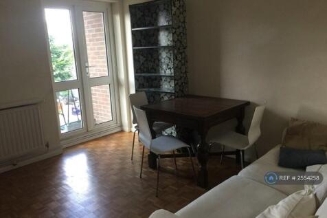Largest Bedroom / Shared Lounge