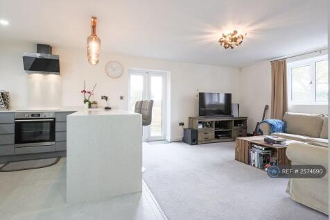 Lounge Kitchen