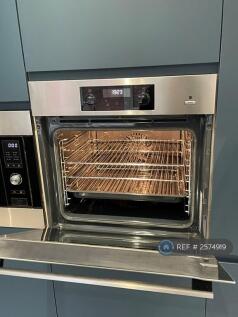 Oven