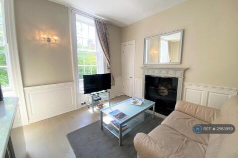 Lounge/Kitchen