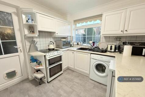 Kitchen &amp; Dining