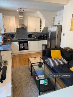 Living Room/Kitchen ~20&#39;X11&#39;