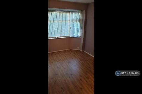 Double Bedroom (Front)