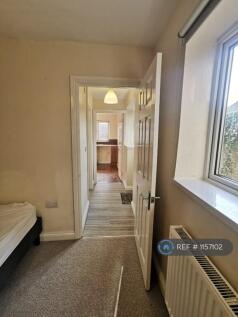 Studio Flat 2