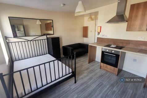 Studio Flat 4