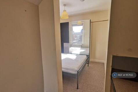 Studio Flat 3