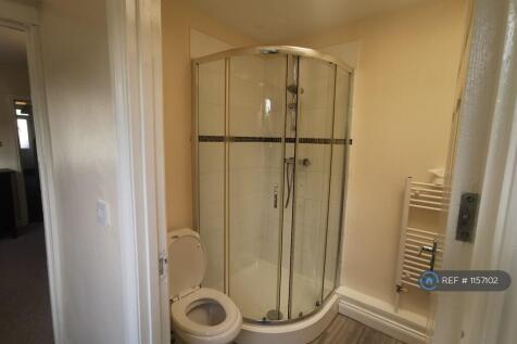 Studio Flat 2