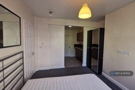 Studio Flat 1