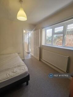 Studio Flat 2
