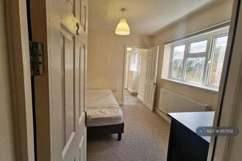 Studio Flat 2