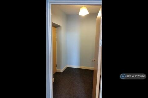Carpeted Entrance Lobby