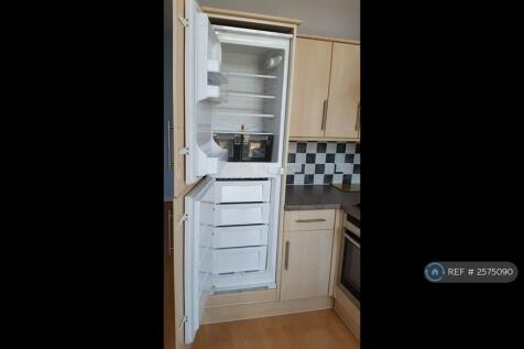 Integrated Fridge/Freezer