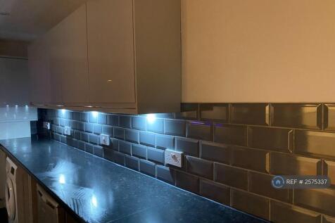 Under-Unit Lights In Kitchen 