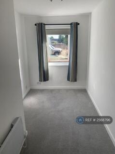 Bedroom 2 4m x 2 m