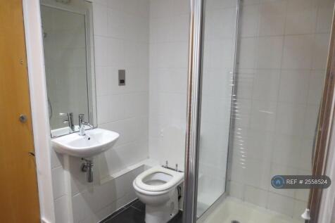 En-Suite  To Bedroom1
