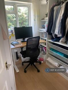 Bedroom 4 / Study 