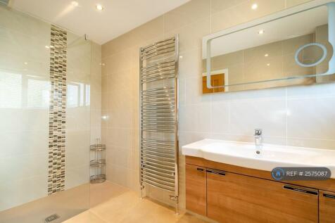 En-Suite To Bedroom 1
