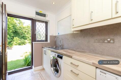 &#39;a&#39; Rated w/m &#43; &#39;Heat Pump&#39; t/d