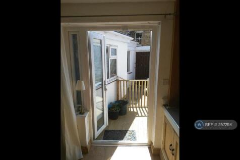 Dining Room View To Courtyard