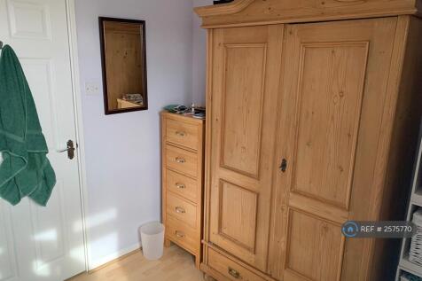 Rear Bedroom