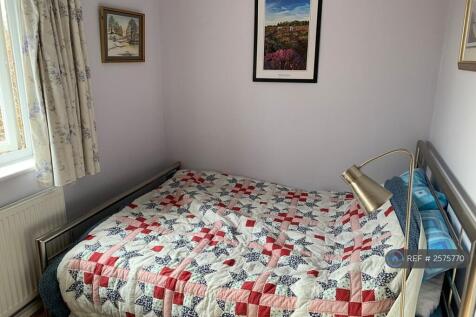 Rear Bedroom