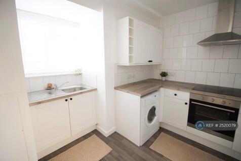 Kitchen (Staged)
