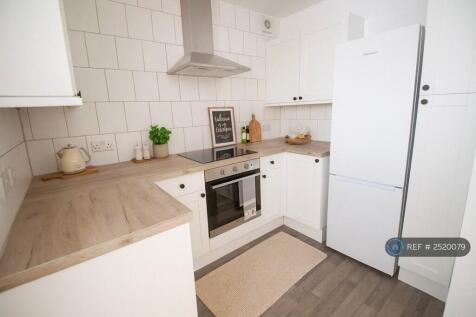 Kitchen (Staged)