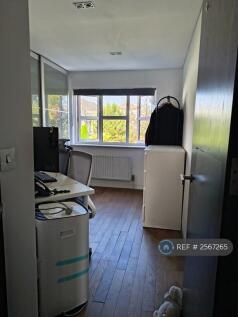 2nd Bedroom