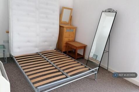 Bedroom-1a (Framed Mirror Is Not Included)