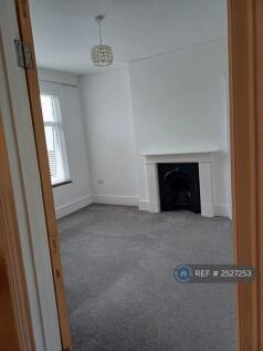 Bedroom 3 (Upstairs)