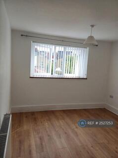 Bedroom 5 (Upstairs)