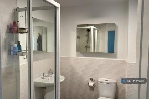 Main Bedroom Ensuite