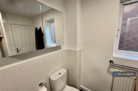 Main Bedroom Ensuite
