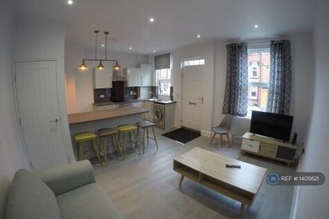 Kitchen  / Lounge