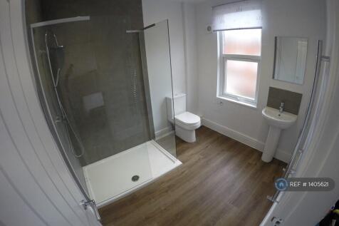 1st Floor Bedroom - Ensuite