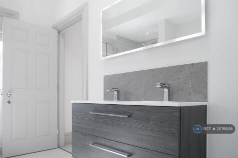 Master Ensuite