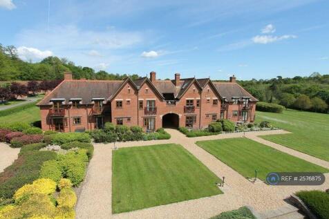Clockhouse Apartments Set In 50 Acres Of Grounds 