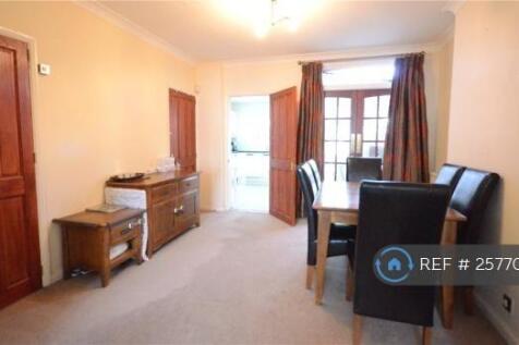 Dining Room ¿ View Into Kitchen And Garden Room