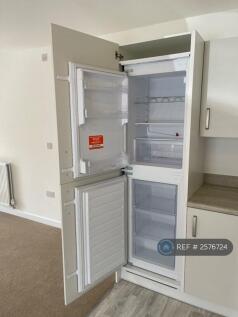 Integrated Fridge-Freezer Included