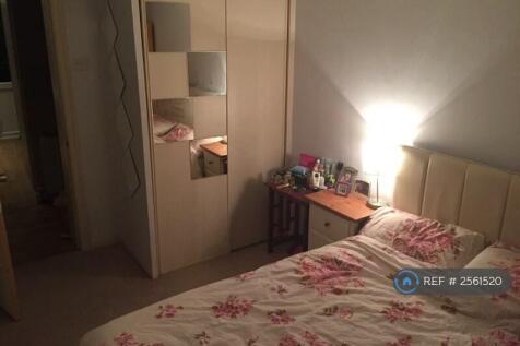 Bedroom 2 (2)