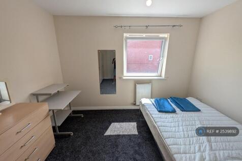 Bedroom 1 With Ensuite